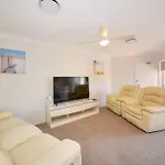 Beautiful 2 Bed Retreat 2 Min Walk To Tramline