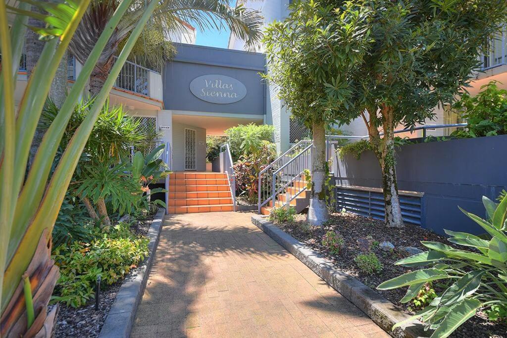 Beautiful 2 Bed Retreat 2 Min Walk To Tramline Apartment Gold Coast