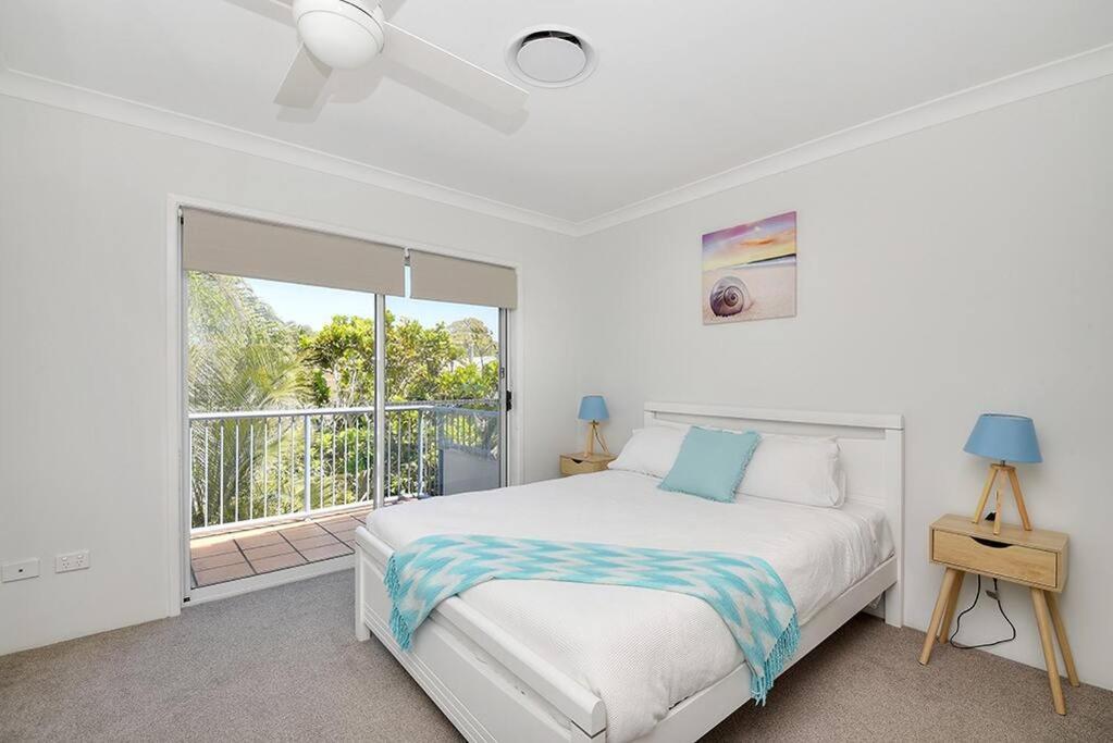Beautiful 2 Bed Retreat 2 Min Walk To Tramline Apartment